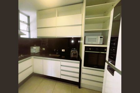 Apartamento para alugar com 3 quartos, 110m² em Estoril, Belo Horizonte