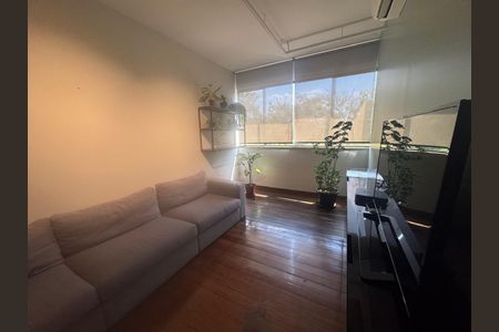 Apartamento para alugar com 3 quartos, 110m² em Estoril, Belo Horizonte