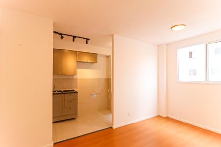 Sala de apartamento para alugar com 1 quarto, 32m² em Todos Os Santos, Rio de Janeiro