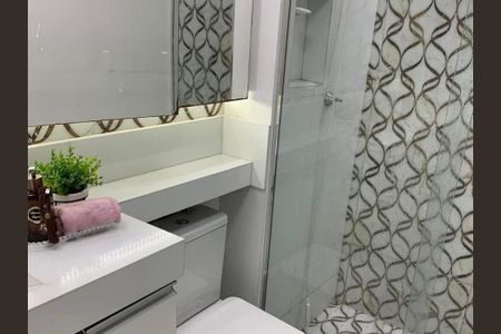 Banheiro de apartamento à venda com 2 quartos, 50m² em Utinga, Santo André