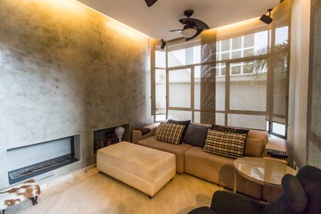 Sala de casa de condomínio à venda com 4 quartos, 608m² em Alphaville, Santana de Parnaíba