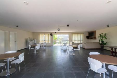 Apartamento para alugar com 53m², 2 quartos e 1 vaga Apartamento para alugar com 53m², 2 quartos e 1 vagaÁrea comum - Salão de Festas