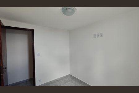 Quarto 1 de apartamento para alugar com 2 quartos, 56m² em Conjunto Residencial José Bonifácio, São Paulo