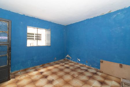 Quarto de casa para alugar com 1 quarto, 60m² em Rocha Miranda, Rio de Janeiro