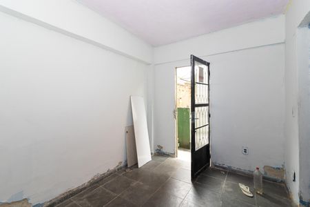 Sala de casa para alugar com 1 quarto, 60m² em Rocha Miranda, Rio de Janeiro