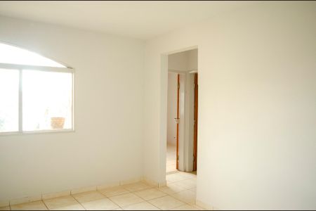 Sala de apartamento para alugar com 2 quartos, 72m² em Setor Leste Universitário, Goiânia