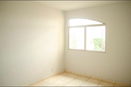 Sala de apartamento para alugar com 2 quartos, 72m² em Setor Leste Universitário, Goiânia
