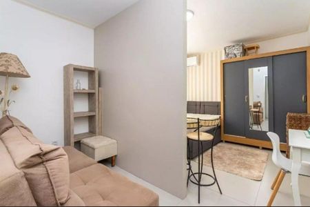 Sala de apartamento à venda com 1 quarto, 27m² em Cidade Baixa, Porto Alegre