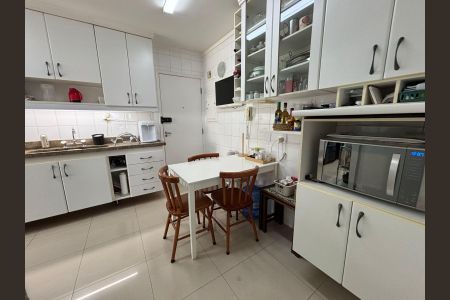 Apartamento à venda com 115m², 3 quartos e 2 vagasCozinha