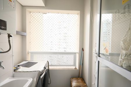 Apartamento à venda com 65m², 2 quartos e 1 vagaÁrea de serviço