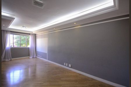 Sala  de apartamento para alugar com 2 quartos, 65m² em Jardim Patente, São Paulo