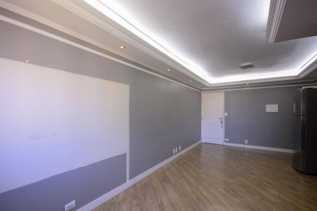 Sala  de apartamento para alugar com 2 quartos, 65m² em Jardim Patente, São Paulo