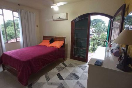 Casa à venda com 4 quartos, 360m² em Freguesia (Ilha do Governador), Rio de Janeiro