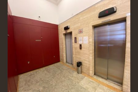 Apartamento à venda com 47m², 1 quarto e sem vagaÁrea comum