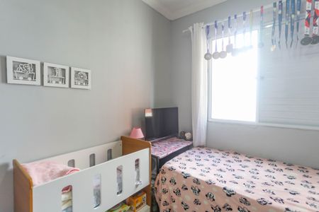 Quarto 2  de apartamento à venda com 2 quartos, 43m² em Canhema, Diadema