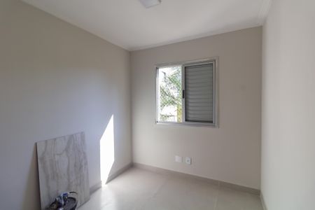 Quarto 2 de apartamento para alugar com 2 quartos, 46m² em Itaim Paulista, São Paulo