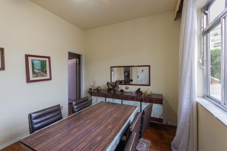 Apartamento à venda com 90m², 2 quartos e sem vagaSala