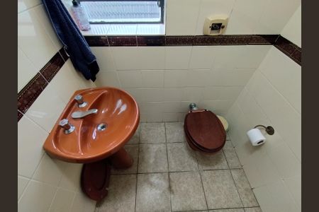 Casa à venda com 225m², 3 quartos e 5 vagas Casa à venda com 225m², 3 quartos e 5 vagasBanheiro - torneira