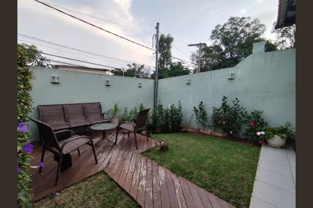 Casa à venda com 225m², 3 quartos e 5 vagas Casa à venda com 225m², 3 quartos e 5 vagasJardim