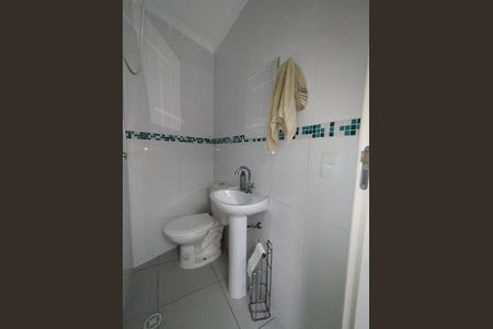 Casa à venda com 225m², 3 quartos e 5 vagas Casa à venda com 225m², 3 quartos e 5 vagasBanheiro de serviço