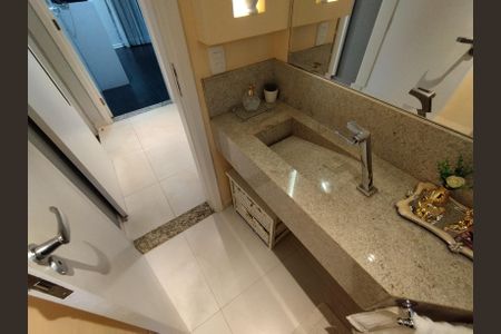 Casa à venda com 225m², 3 quartos e 5 vagas Casa à venda com 225m², 3 quartos e 5 vagasLavabo