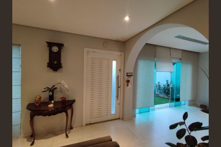 Casa à venda com 225m², 3 quartos e 5 vagas Casa à venda com 225m², 3 quartos e 5 vagasSala