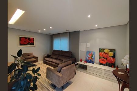 Casa à venda com 225m², 3 quartos e 5 vagas Casa à venda com 225m², 3 quartos e 5 vagasSala