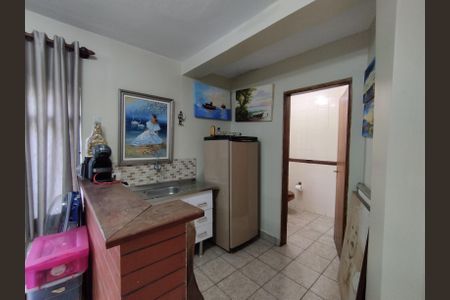 Casa à venda com 225m², 3 quartos e 5 vagas Casa à venda com 225m², 3 quartos e 5 vagasSalão dos fundos