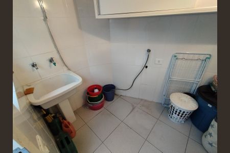 Casa à venda com 225m², 3 quartos e 5 vagas Casa à venda com 225m², 3 quartos e 5 vagasÁrea de Serviço