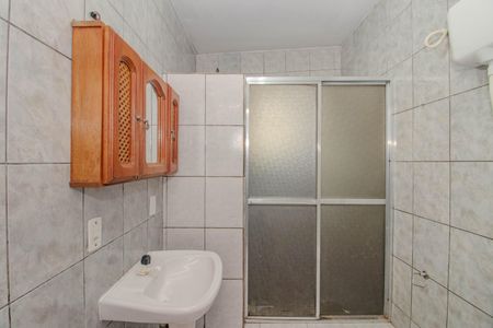 Banheiro de apartamento para alugar com 1 quarto, 50m² em Bom Jesus, Porto Alegre