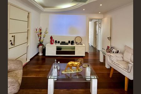 Casa à venda com 4 quartos, 302m² em Parque dos Passaros, São Bernardo do Campo