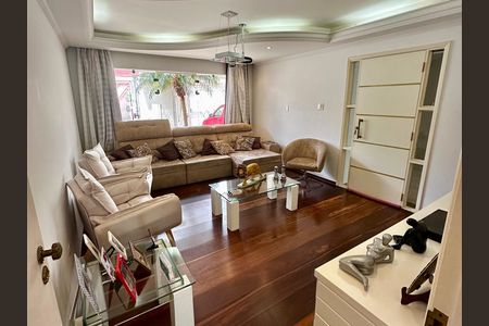 Casa à venda com 4 quartos, 302m² em Parque dos Passaros, São Bernardo do Campo