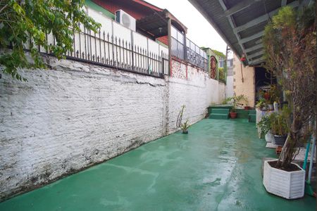 Casa à venda com 2 quartos, 80m² em Passo das Pedras, Porto Alegre