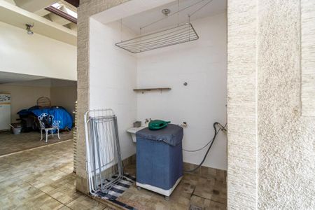 Casa à venda com 182m², 5 quartos e 4 vagasÁrea de Serviço