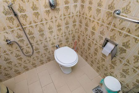 Casa à venda com 182m², 5 quartos e 4 vagasBanheiro 2