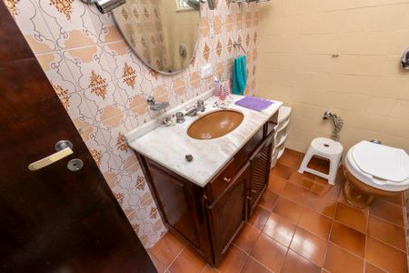 Casa à venda com 182m², 5 quartos e 4 vagasBanheiro 1