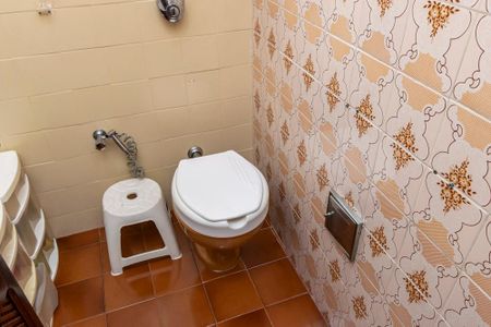 Casa à venda com 182m², 5 quartos e 4 vagasBanheiro 1