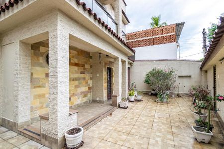 Casa à venda com 182m², 5 quartos e 4 vagasVaranda 