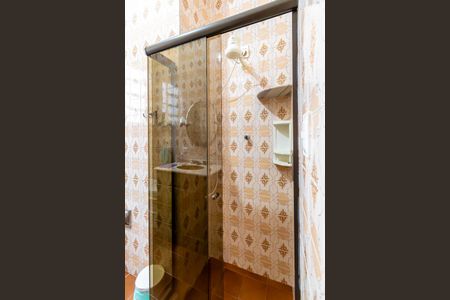 Casa à venda com 182m², 5 quartos e 4 vagasBanheiro 1