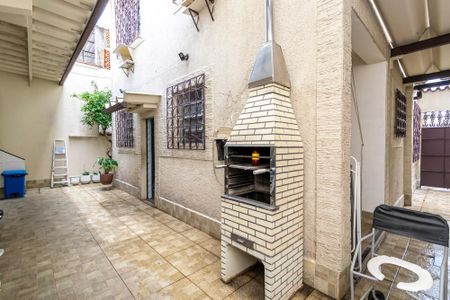 Casa à venda com 182m², 5 quartos e 4 vagasVaranda Gourmet - Churrasqueira