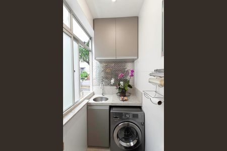 Apartamento à venda com 55m², 2 quartos e 1 vaga Apartamento à venda com 55m², 2 quartos e 1 vagaÁrea de serviço