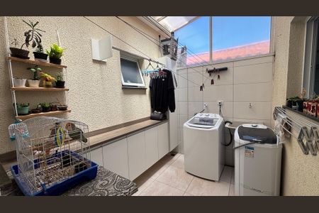 Apartamento à venda com 37m², 2 quartos e 1 vagaÁrea de Serviço
