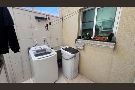 Apartamento à venda com 37m², 2 quartos e 1 vagaÁrea de Serviço