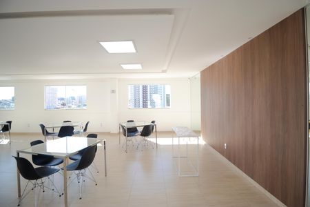 Apartamento para alugar com 42m², 2 quartos e 1 vaga Apartamento para alugar com 42m², 2 quartos e 1 vagaÁrea comum - Salão de festas