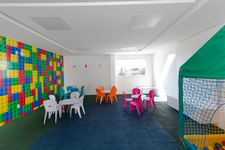 Apartamento para alugar com 42m², 2 quartos e 1 vaga Apartamento para alugar com 42m², 2 quartos e 1 vagaÁrea comum - Brinquedoteca