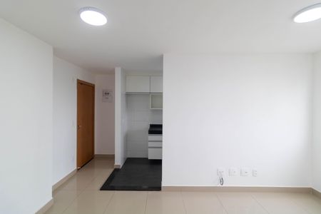 Sala de apartamento para alugar com 2 quartos, 42m² em Parque Industrial, Campinas