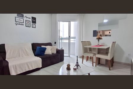 Sala de apartamento para alugar com 3 quartos, 74m² em Barreiros, São José