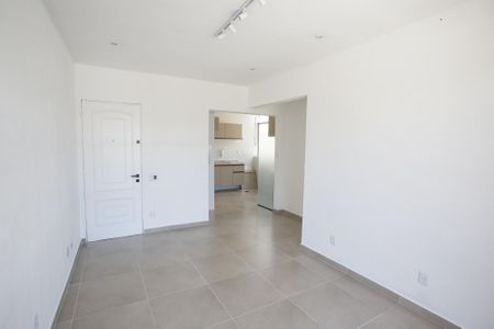 Sala de apartamento à venda com 2 quartos, 53m² em Jacarepaguá, Rio de Janeiro