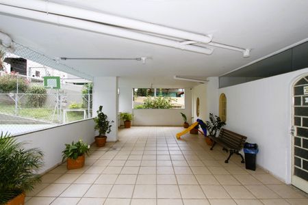 Apartamento para alugar com 74m², 3 quartos e 1 vagaÁrea comum