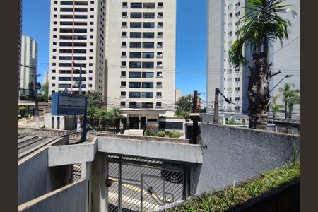 Vista da Rua de casa para alugar com 6 quartos, 475m² em Vila Vermelha, São Paulo